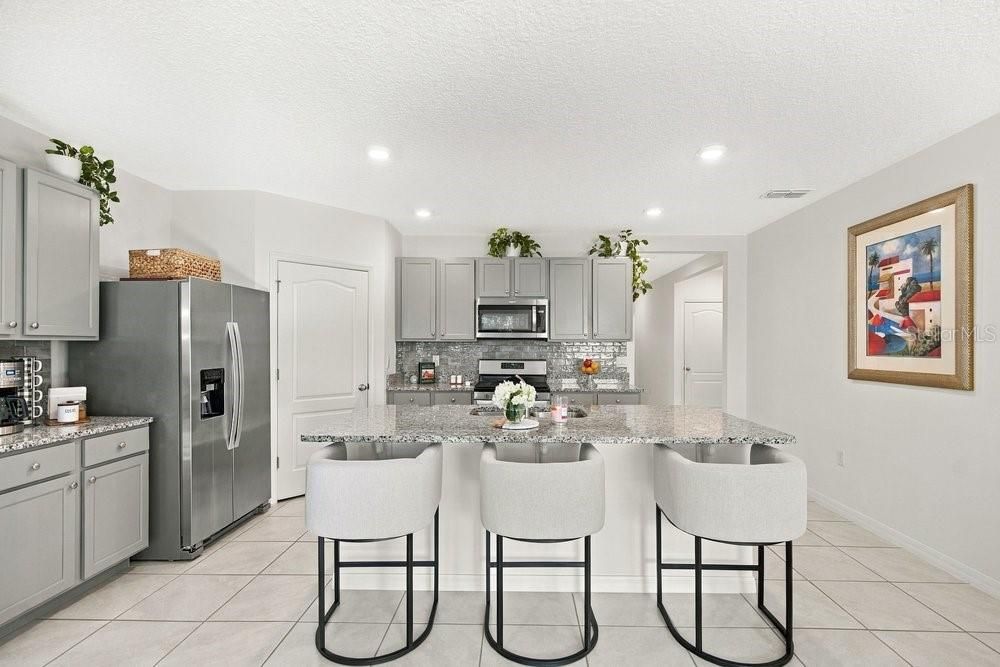 For Sale: $405,000 (4 beds, 2 baths, 1836 Square Feet)