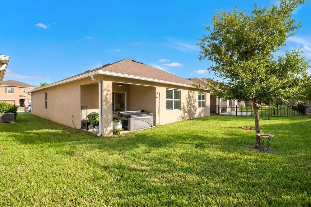 For Sale: $405,000 (4 beds, 2 baths, 1836 Square Feet)