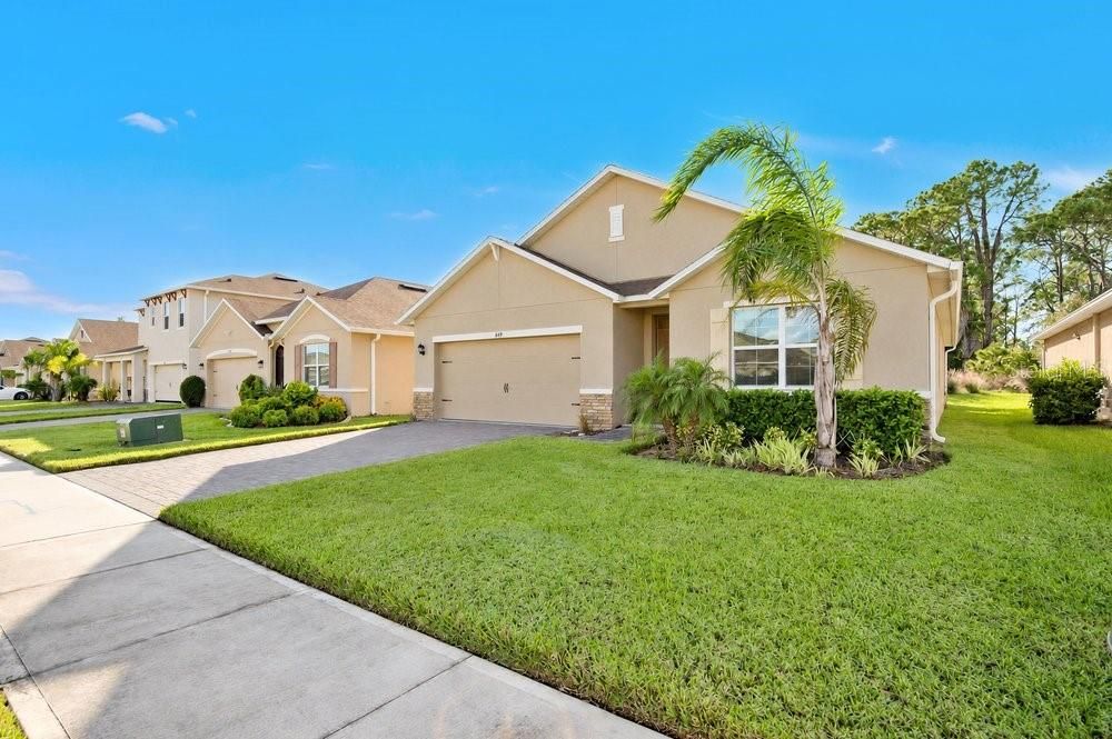 For Sale: $405,000 (4 beds, 2 baths, 1836 Square Feet)
