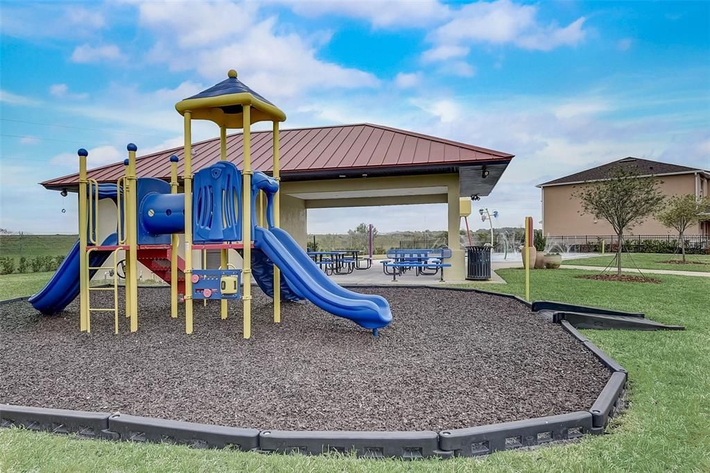 For Sale: $405,000 (4 beds, 2 baths, 1836 Square Feet)