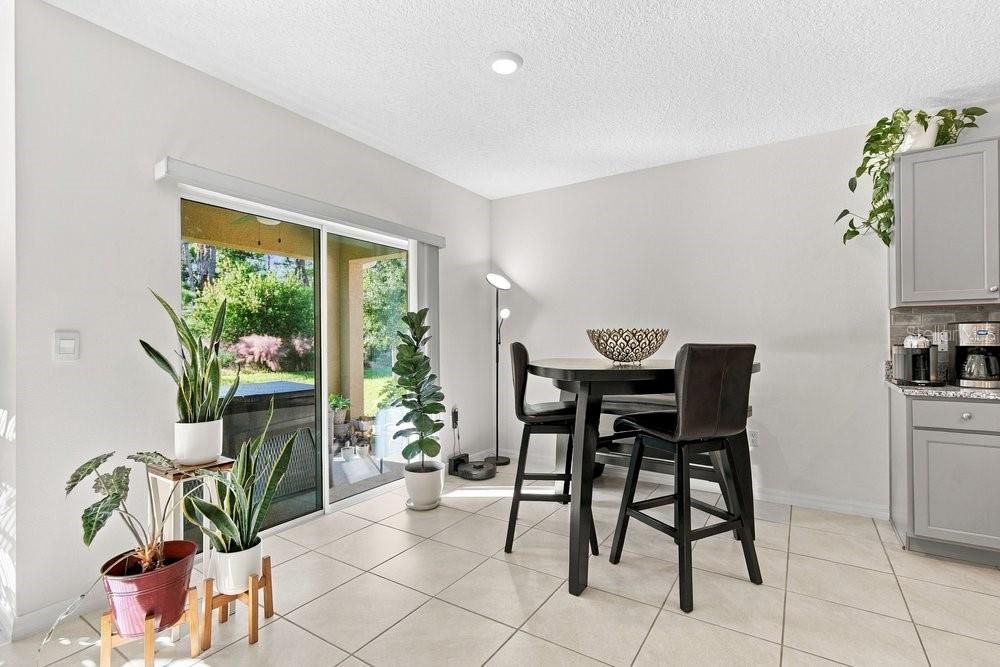 For Sale: $405,000 (4 beds, 2 baths, 1836 Square Feet)