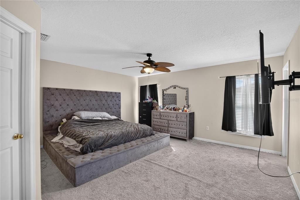 For Sale: $340,000 (3 beds, 2 baths, 2540 Square Feet)