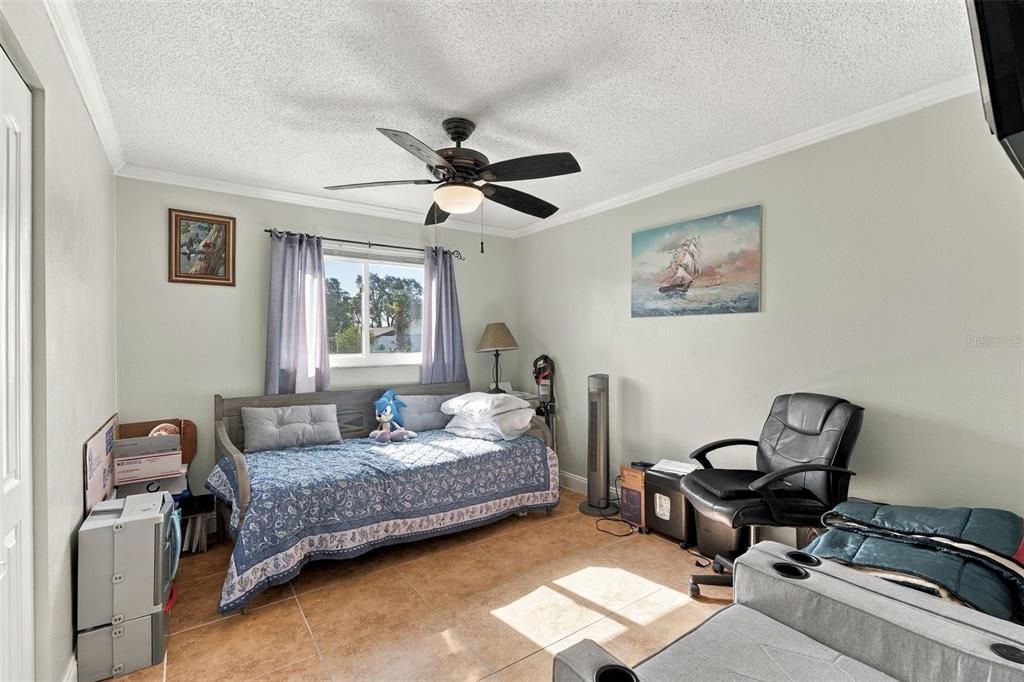 For Sale: $299,900 (3 beds, 2 baths, 1243 Square Feet)