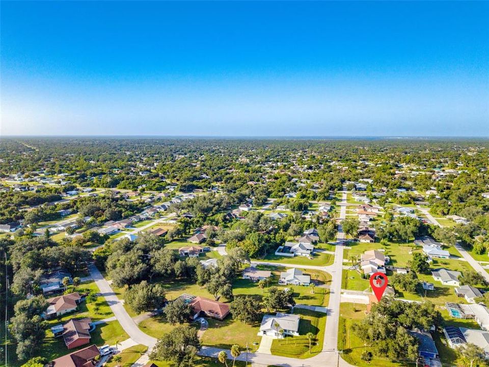 For Sale: $299,900 (3 beds, 2 baths, 1243 Square Feet)