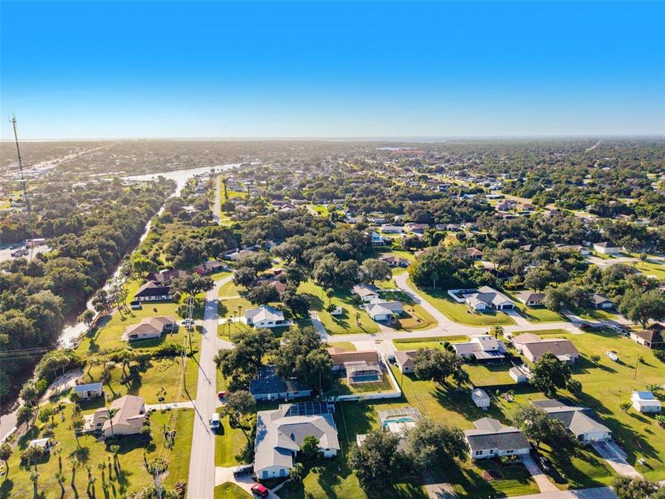 For Sale: $299,900 (3 beds, 2 baths, 1243 Square Feet)