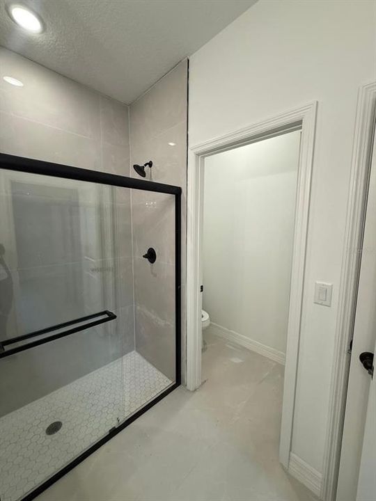 En Venta: $270,000 (4 camas, 2 baños, 1587 Pies cuadrados)