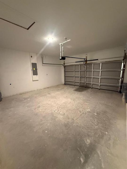 En Venta: $270,000 (4 camas, 2 baños, 1587 Pies cuadrados)