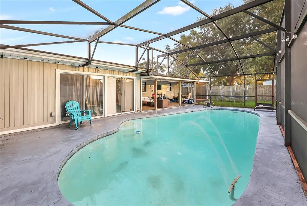 For Sale: $430,000 (4 beds, 2 baths, 1608 Square Feet)