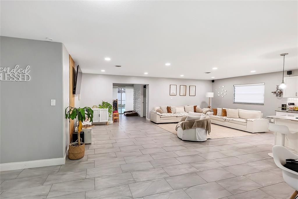 For Sale: $430,000 (4 beds, 2 baths, 1608 Square Feet)