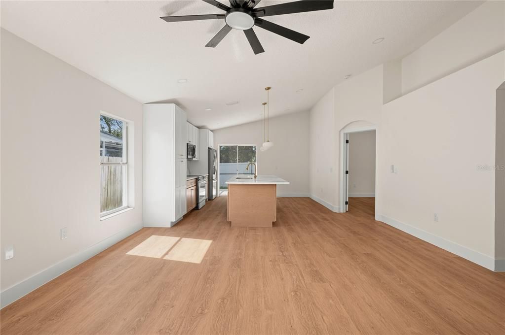 For Sale: $415,000 (4 beds, 2 baths, 1449 Square Feet)