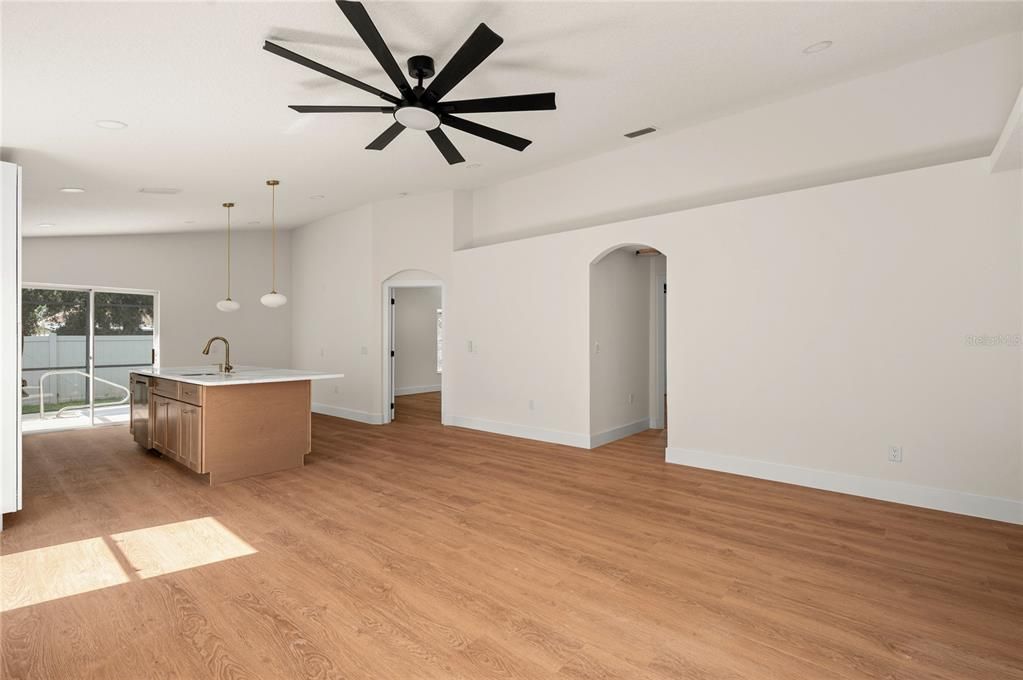 For Sale: $415,000 (4 beds, 2 baths, 1449 Square Feet)