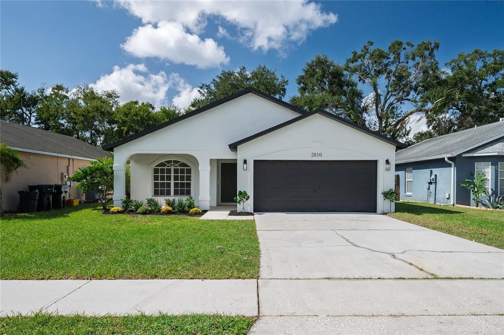 For Sale: $415,000 (4 beds, 2 baths, 1449 Square Feet)