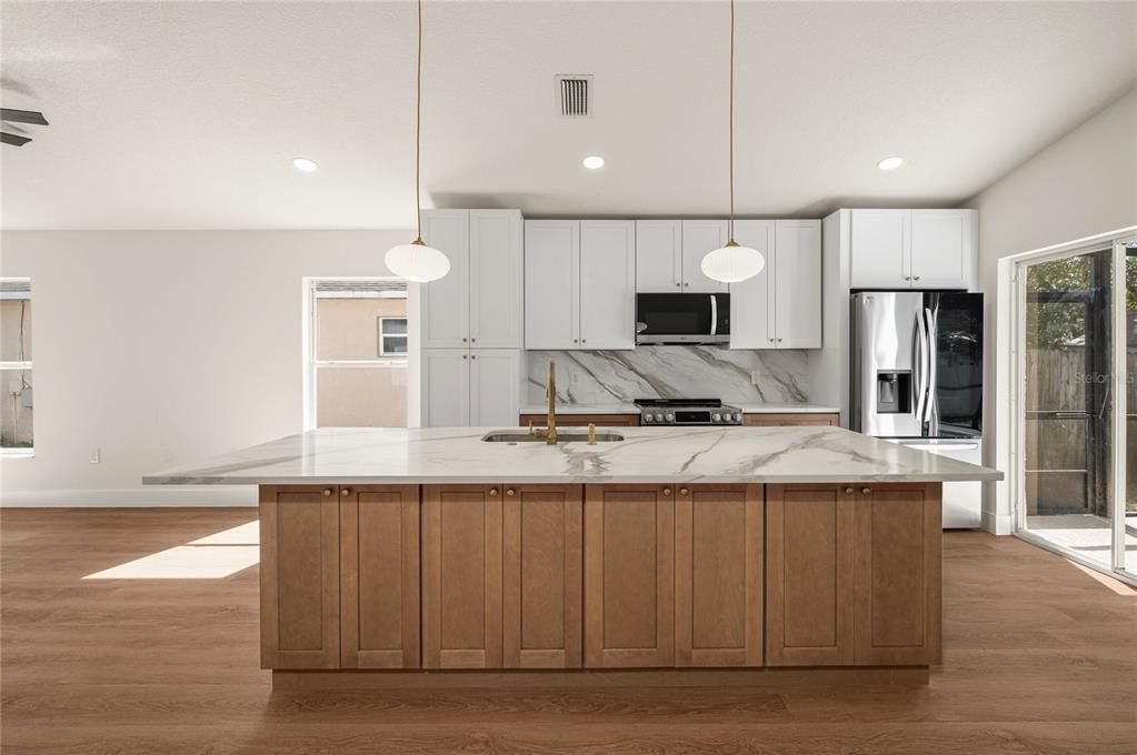 For Sale: $415,000 (4 beds, 2 baths, 1449 Square Feet)