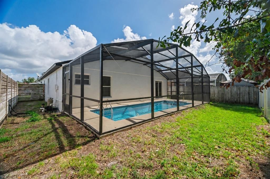 For Sale: $415,000 (4 beds, 2 baths, 1449 Square Feet)