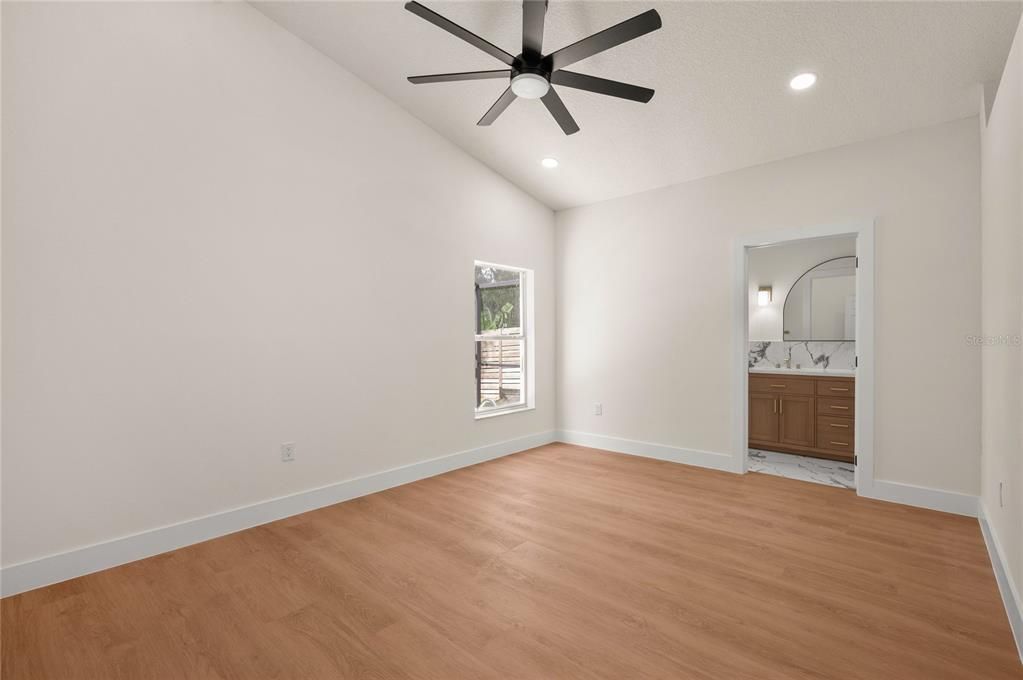 For Sale: $415,000 (4 beds, 2 baths, 1449 Square Feet)