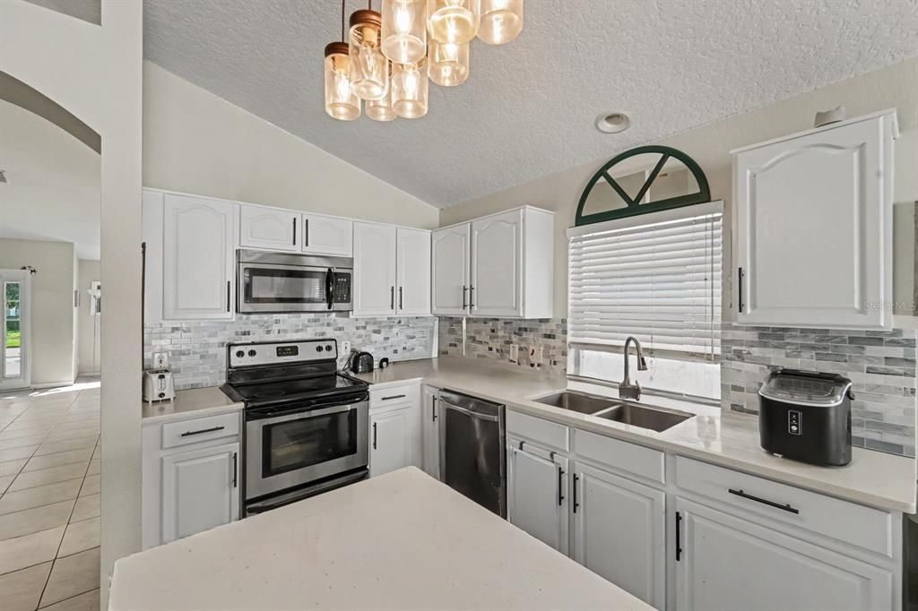 For Sale: $429,900 (4 beds, 2 baths, 1956 Square Feet)