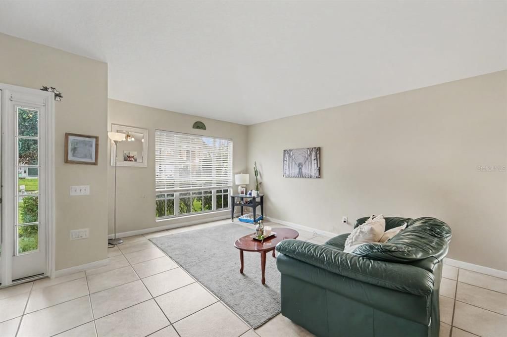 For Sale: $429,900 (4 beds, 2 baths, 1956 Square Feet)