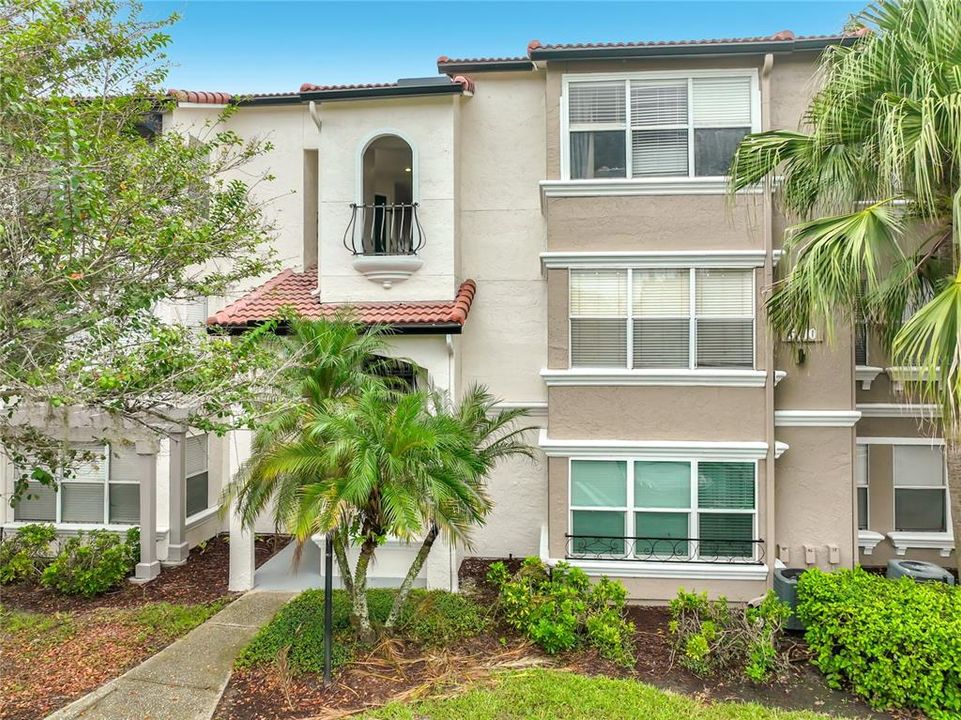 En Venta: $170,000 (2 camas, 2 baños, 988 Pies cuadrados)