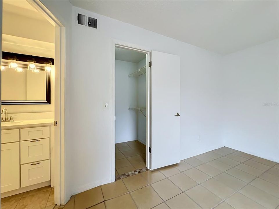 En Venta: $170,000 (2 camas, 2 baños, 988 Pies cuadrados)