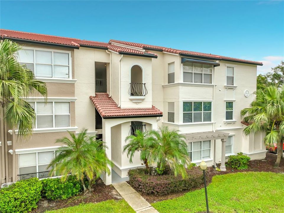 En Venta: $170,000 (2 camas, 2 baños, 988 Pies cuadrados)