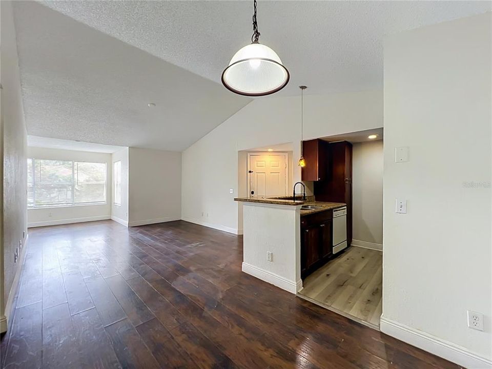 En Venta: $135,000 (1 camas, 1 baños, 711 Pies cuadrados)