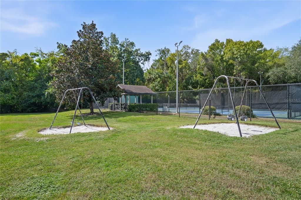 For Sale: $225,000 (3 beds, 2 baths, 1400 Square Feet)