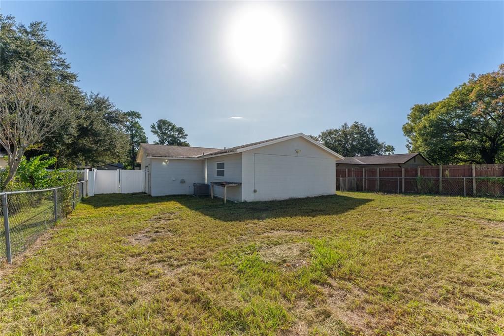 For Sale: $310,000 (3 beds, 2 baths, 1050 Square Feet)