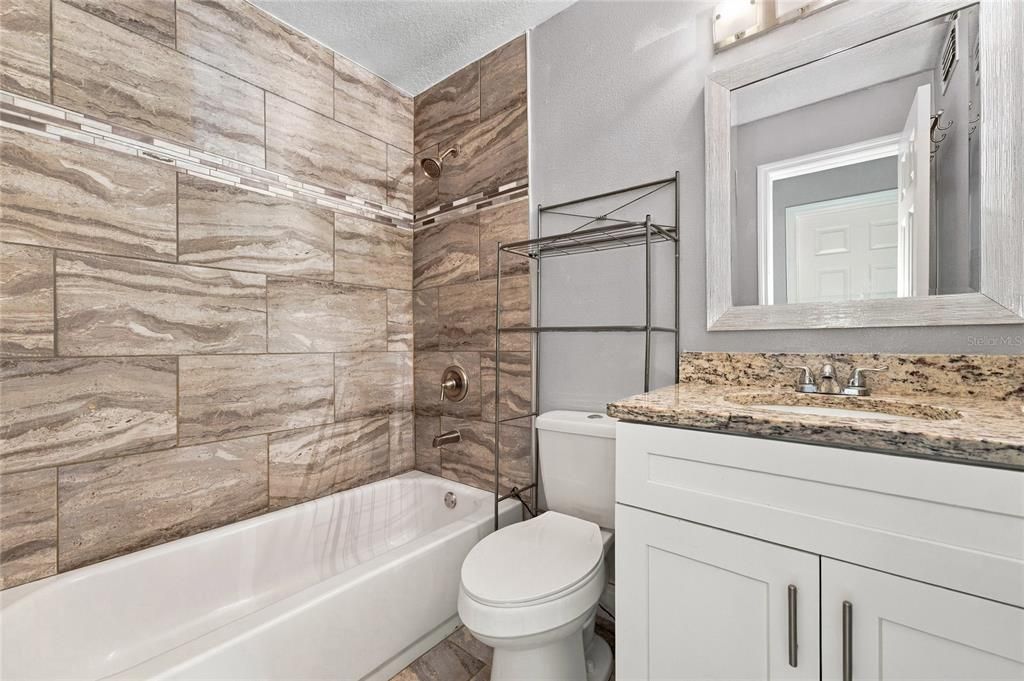 For Sale: $310,000 (3 beds, 2 baths, 1050 Square Feet)