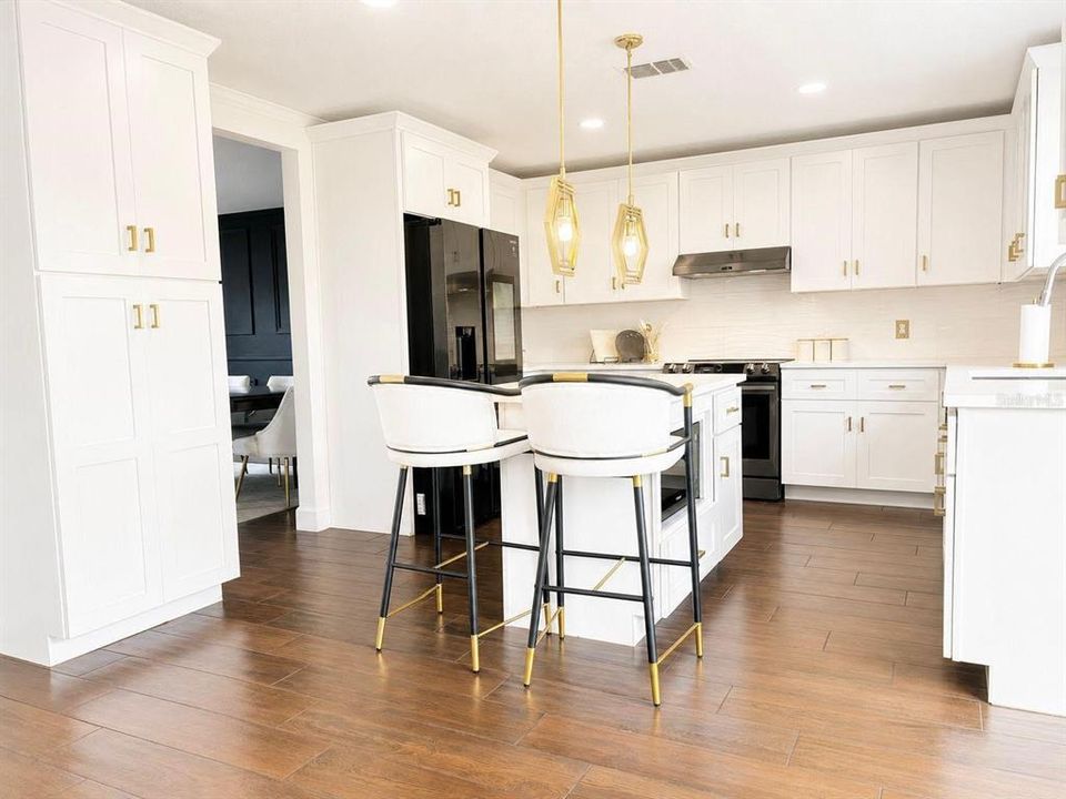For Sale: $500,000 (4 beds, 2 baths, 2170 Square Feet)
