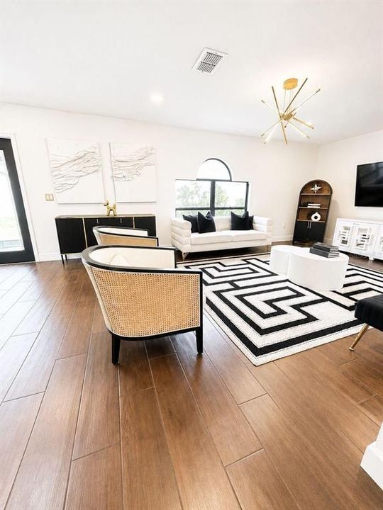 For Sale: $500,000 (4 beds, 2 baths, 2170 Square Feet)