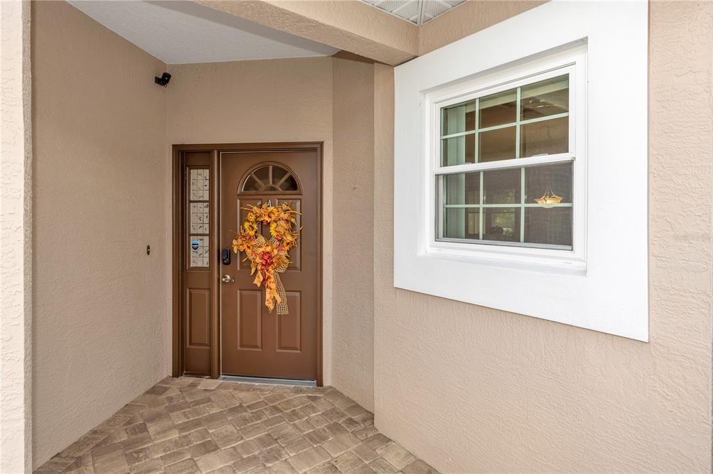 For Sale: $389,999 (3 beds, 2 baths, 1719 Square Feet)