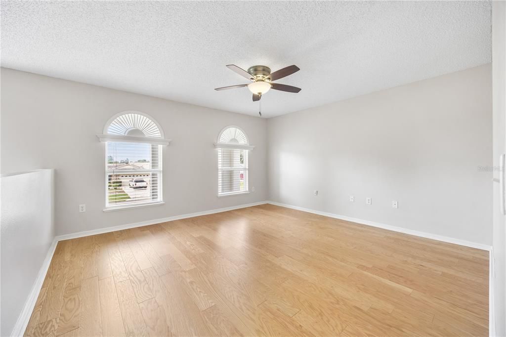 For Sale: $415,000 (4 beds, 3 baths, 3016 Square Feet)