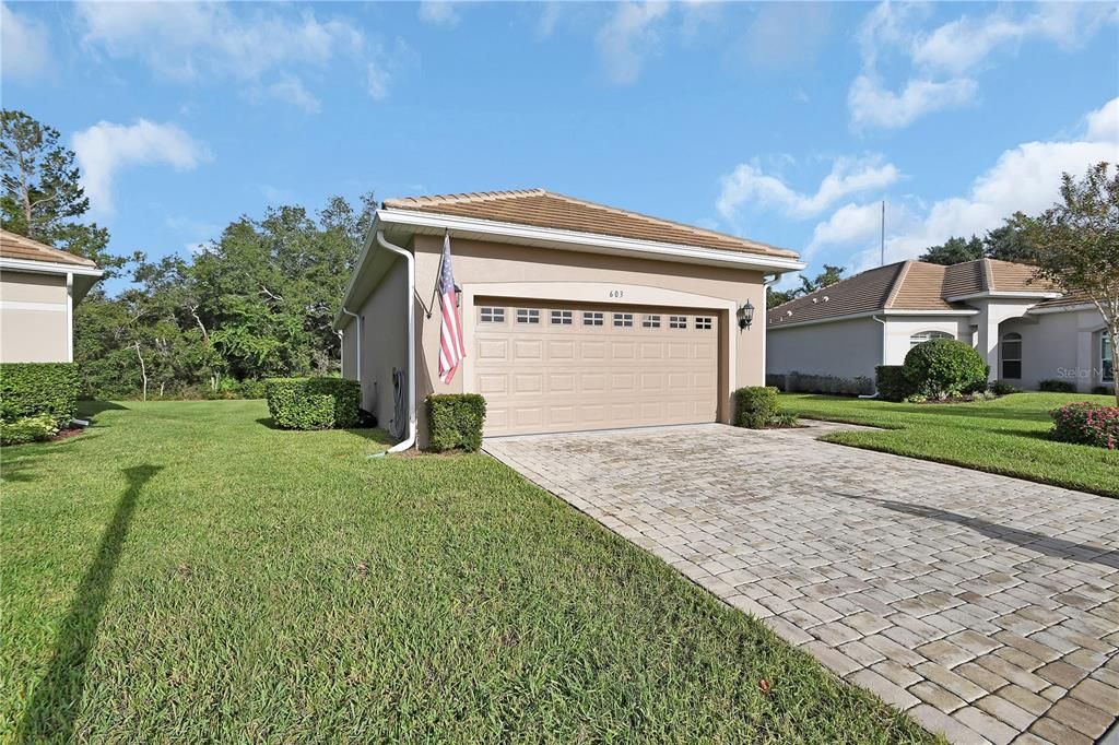 For Sale: $415,000 (3 beds, 2 baths, 1904 Square Feet)
