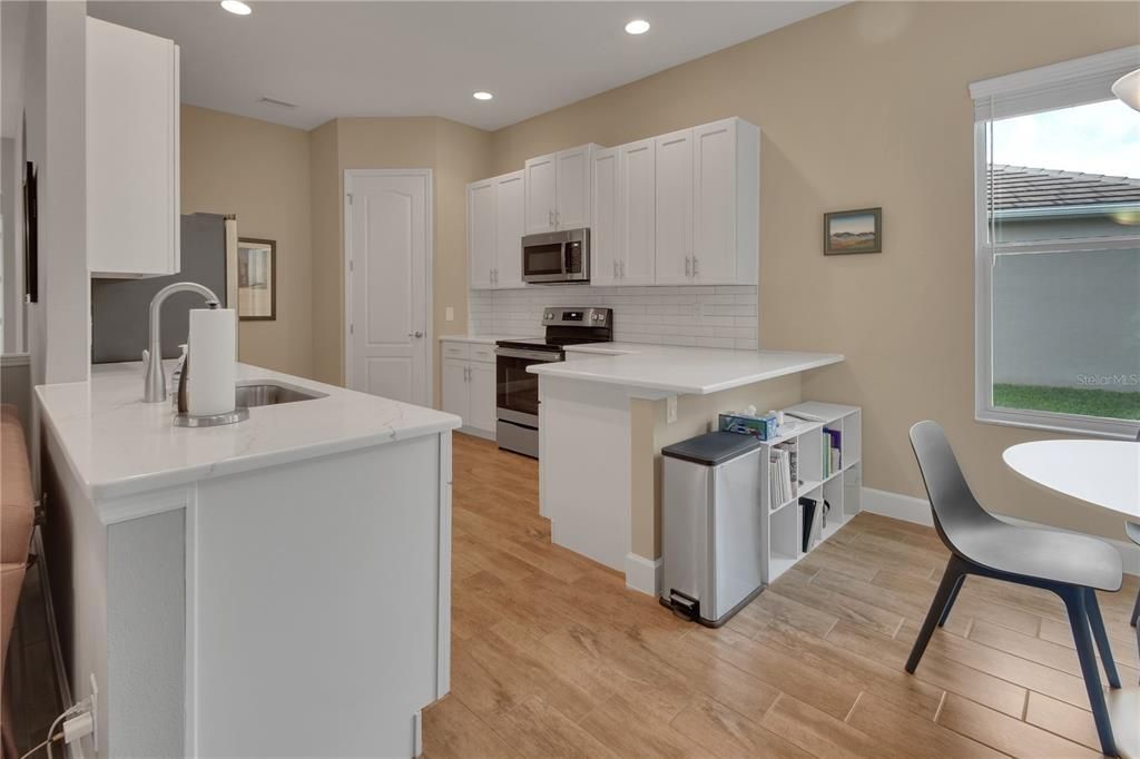 For Sale: $415,000 (3 beds, 2 baths, 1904 Square Feet)