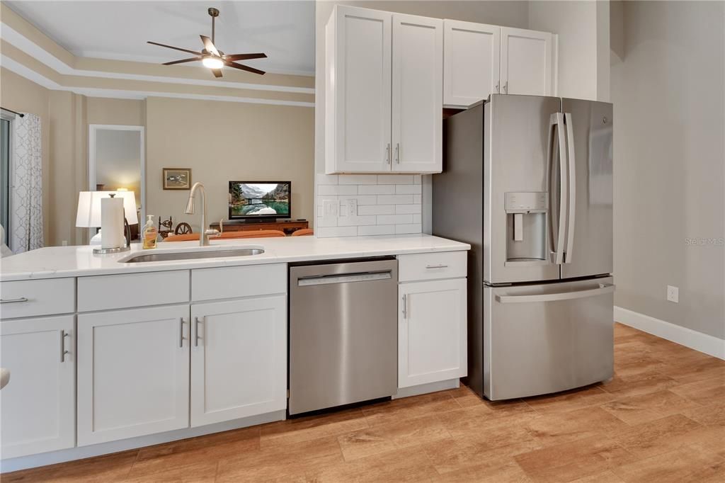 For Sale: $415,000 (3 beds, 2 baths, 1904 Square Feet)
