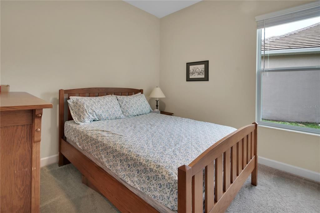 For Sale: $415,000 (3 beds, 2 baths, 1904 Square Feet)
