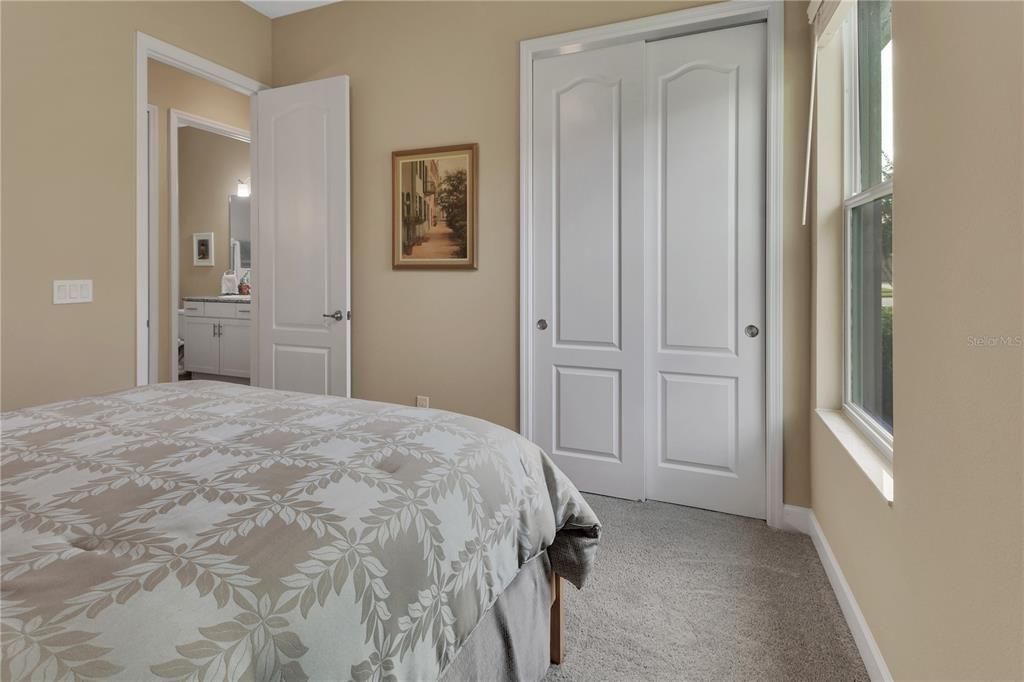 For Sale: $415,000 (3 beds, 2 baths, 1904 Square Feet)
