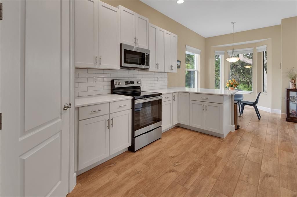 For Sale: $415,000 (3 beds, 2 baths, 1904 Square Feet)