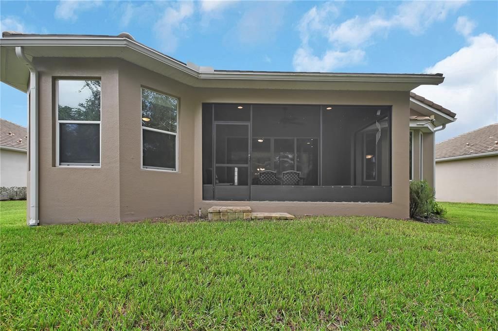For Sale: $415,000 (3 beds, 2 baths, 1904 Square Feet)