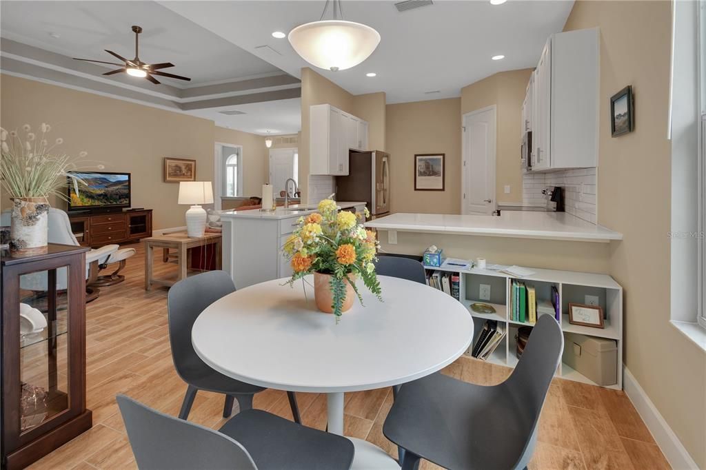 For Sale: $415,000 (3 beds, 2 baths, 1904 Square Feet)