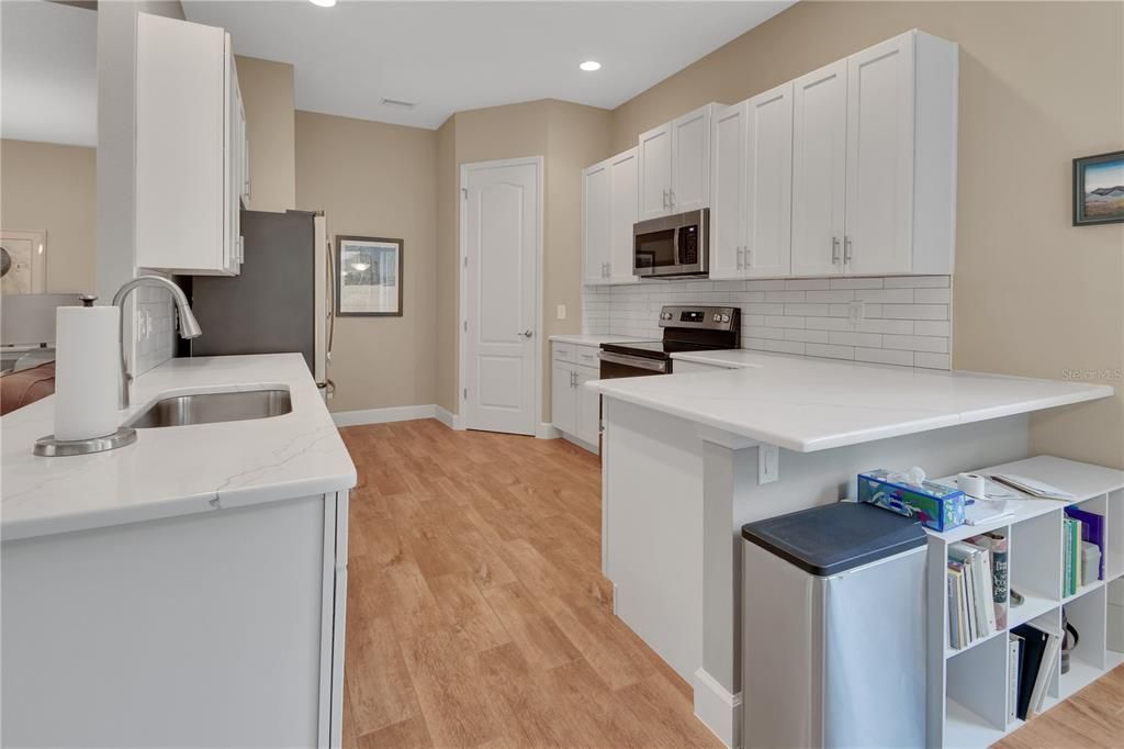 For Sale: $415,000 (3 beds, 2 baths, 1904 Square Feet)
