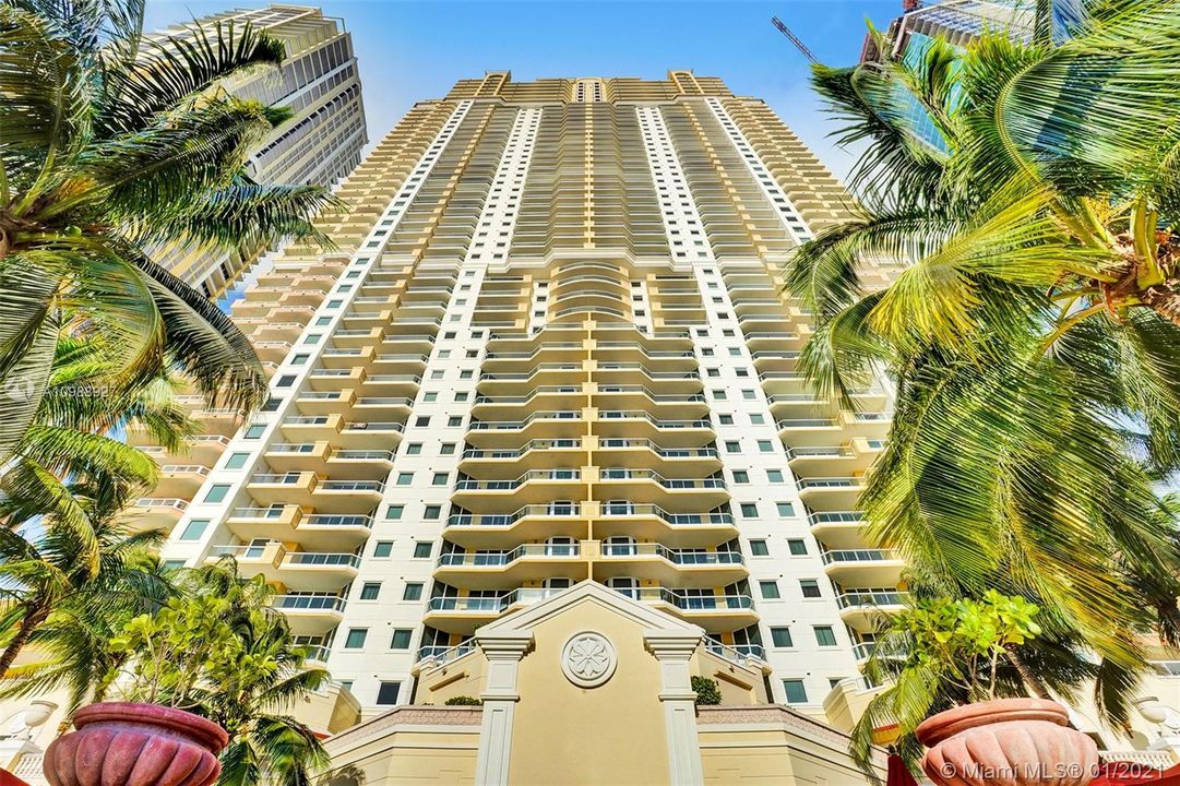 Acqualina Residences