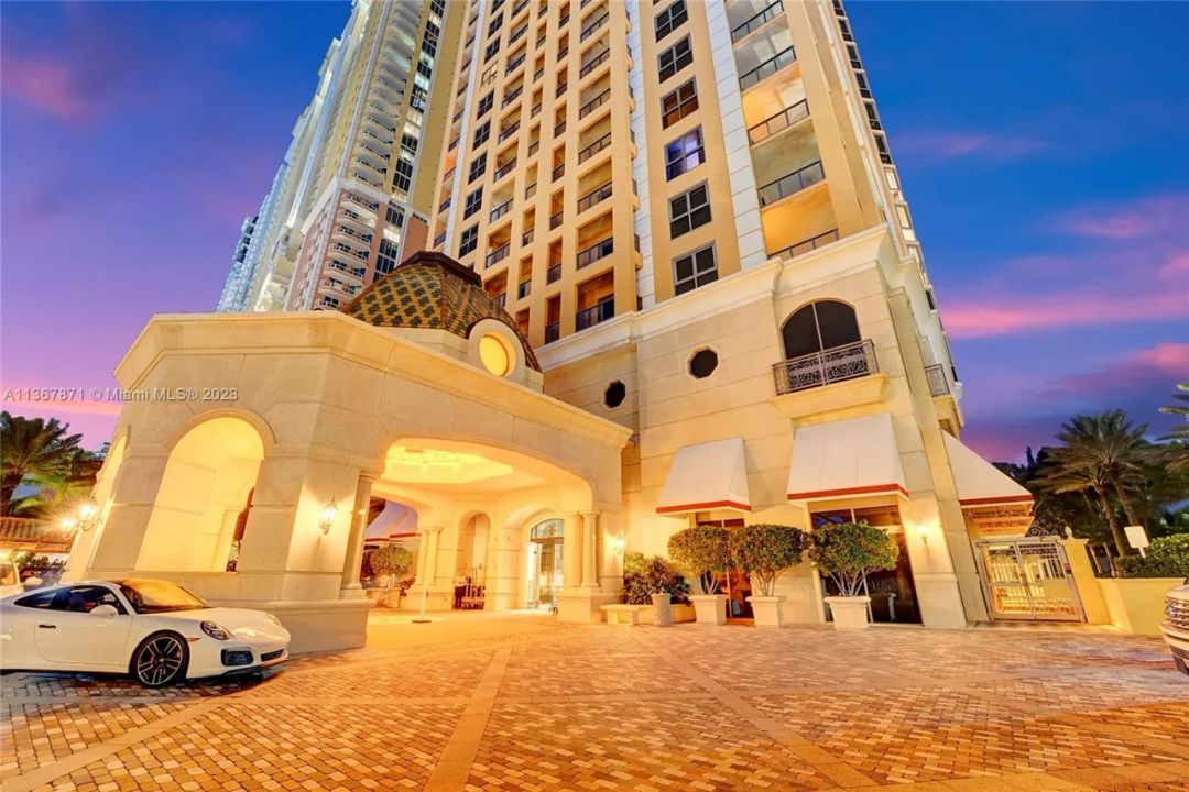 Mansions at Acqualina