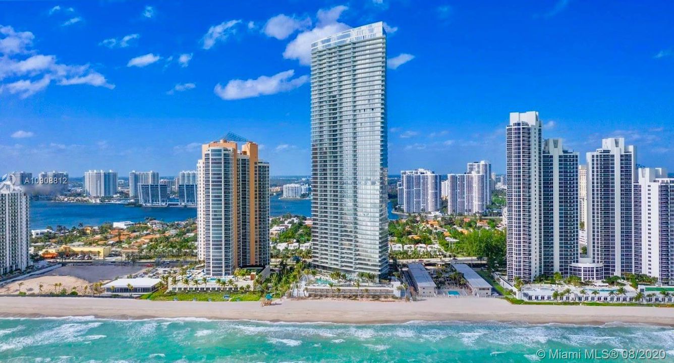 Residences by Armani Casa