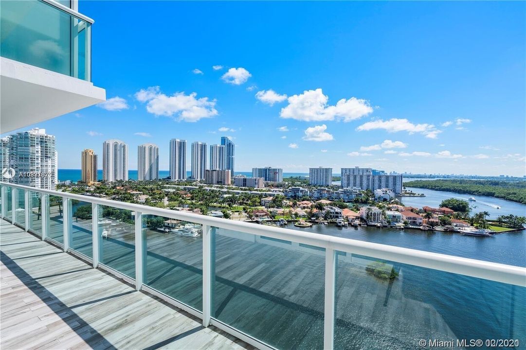 400 Sunny Isles