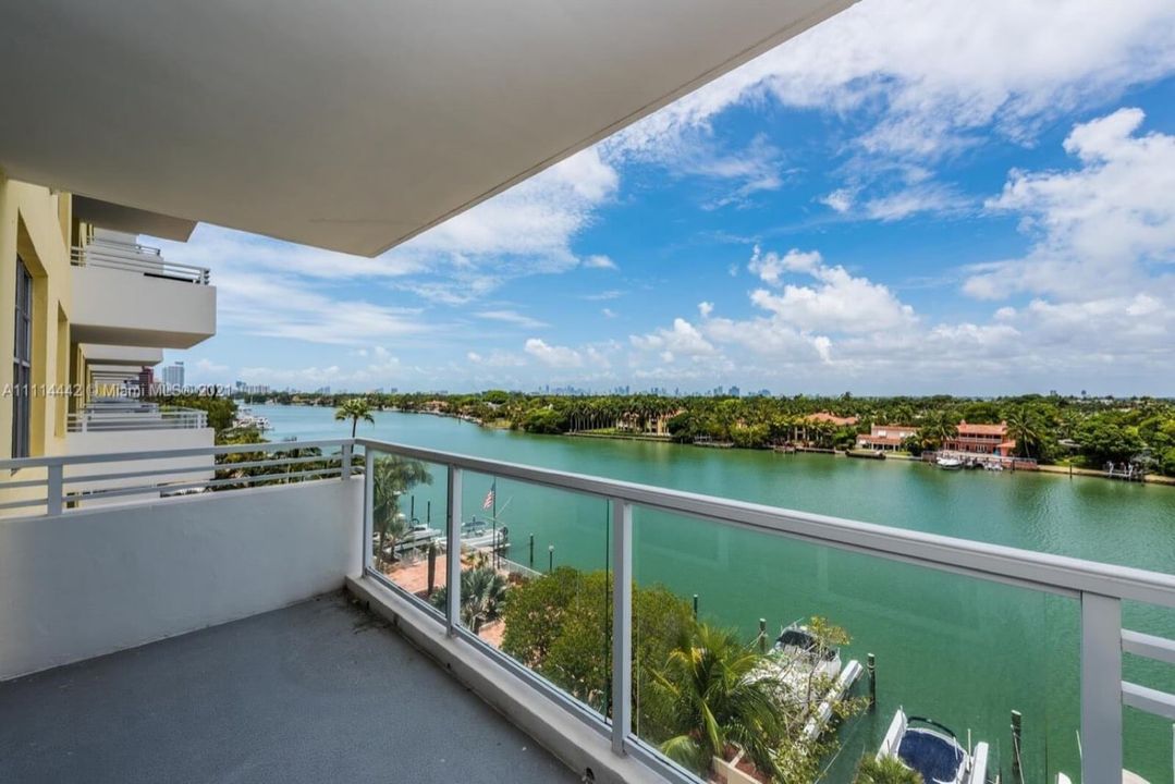 5600 Condominium