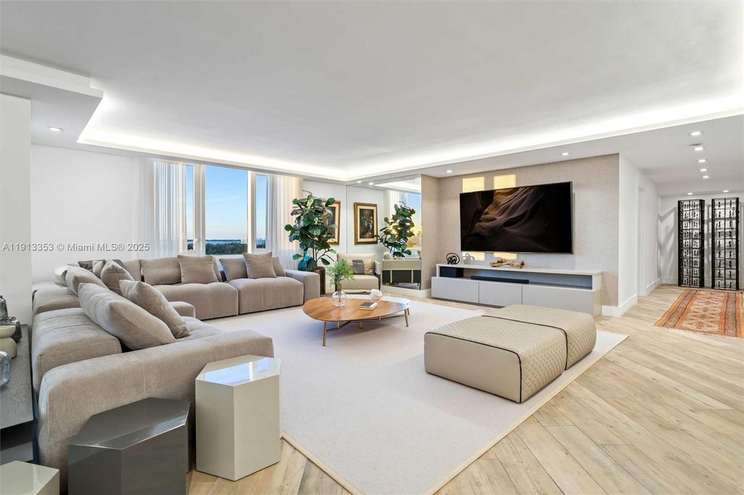 Roney Palace
