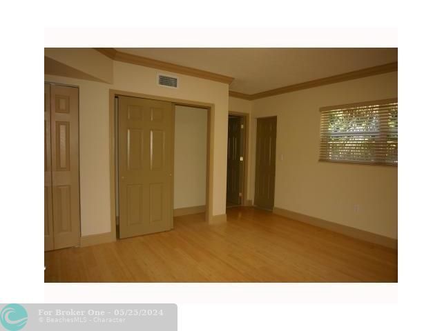 Active With Contract: $1,100 (1 beds, 1 baths, 0 Square Feet)
