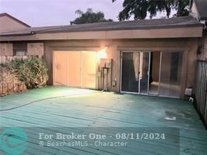 Active With Contract: $1,500 (2 beds, 2 baths, 1306 Square Feet)