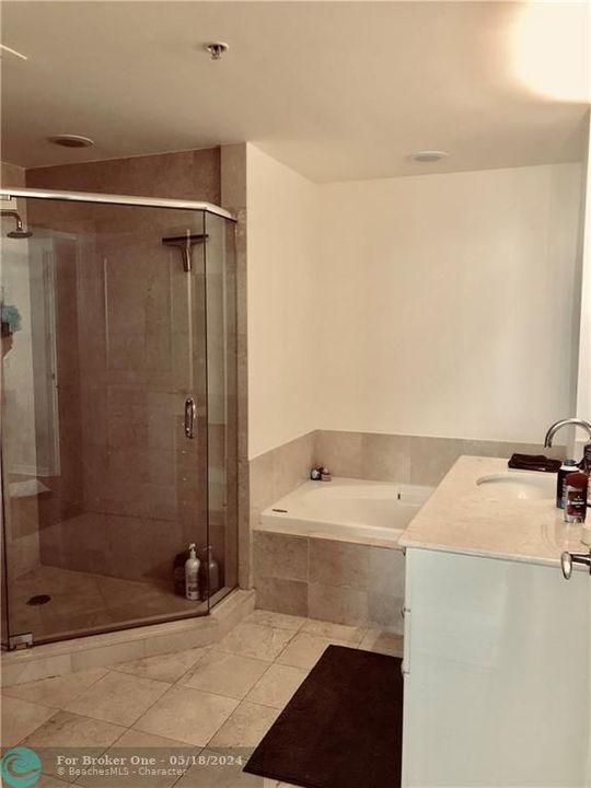 Recently Sold: $540,000 (2 beds, 2 baths, 1297 Square Feet)